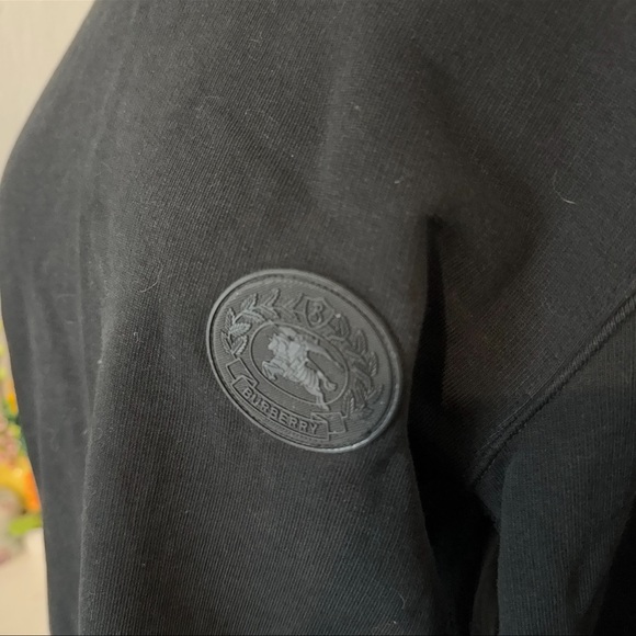 Burberry Crewneck - Picture 5 of 11